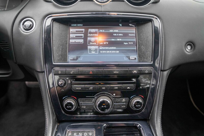 Used 2011 Jaguar XJ L RWD image 16