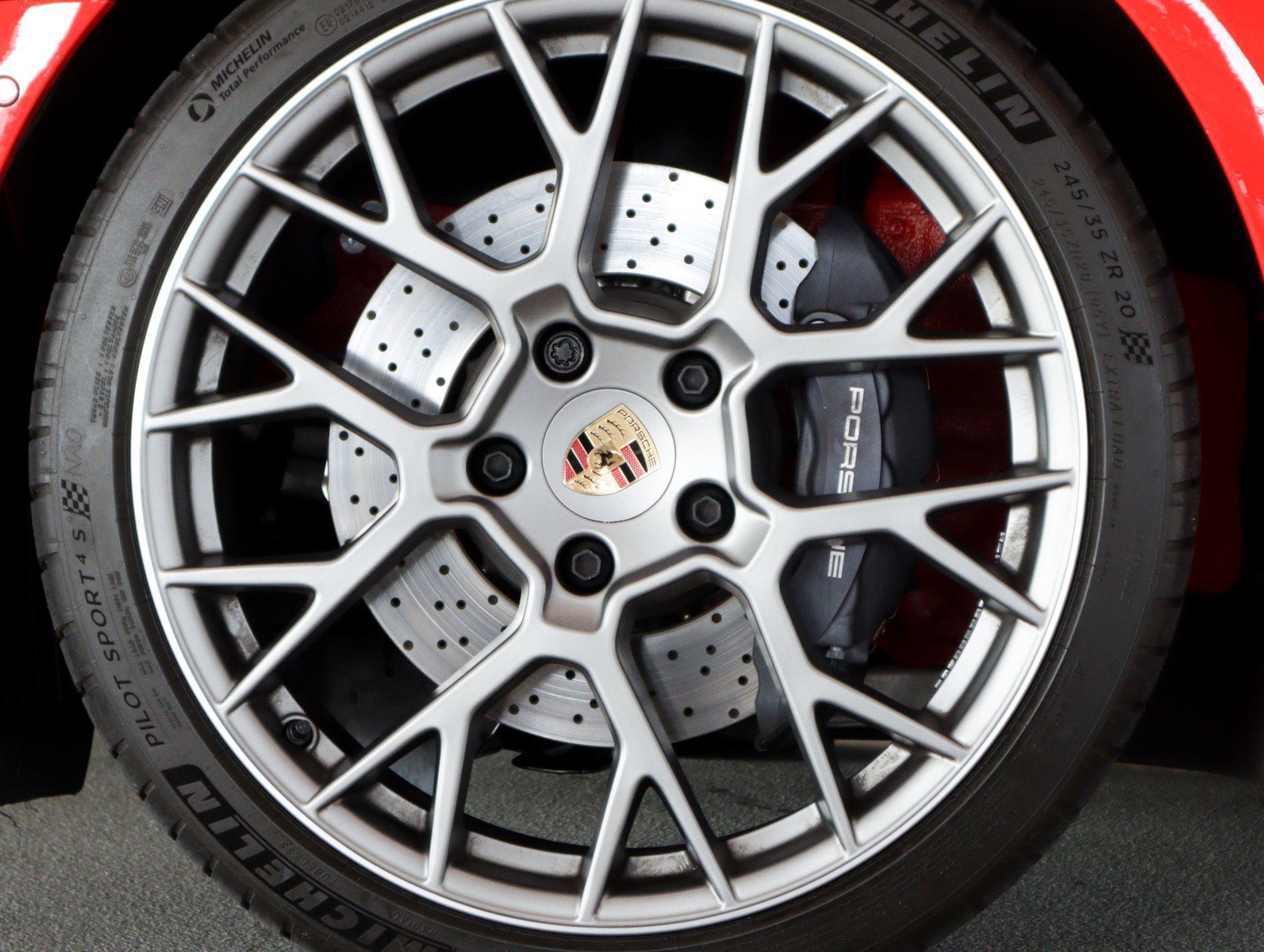 Certified 2025 Porsche 911 Carrera image 13