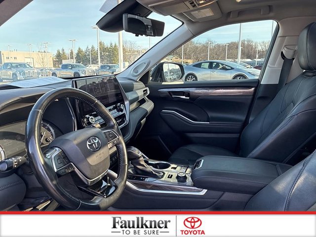 Certified 2021 Toyota Highlander Platinum image 26