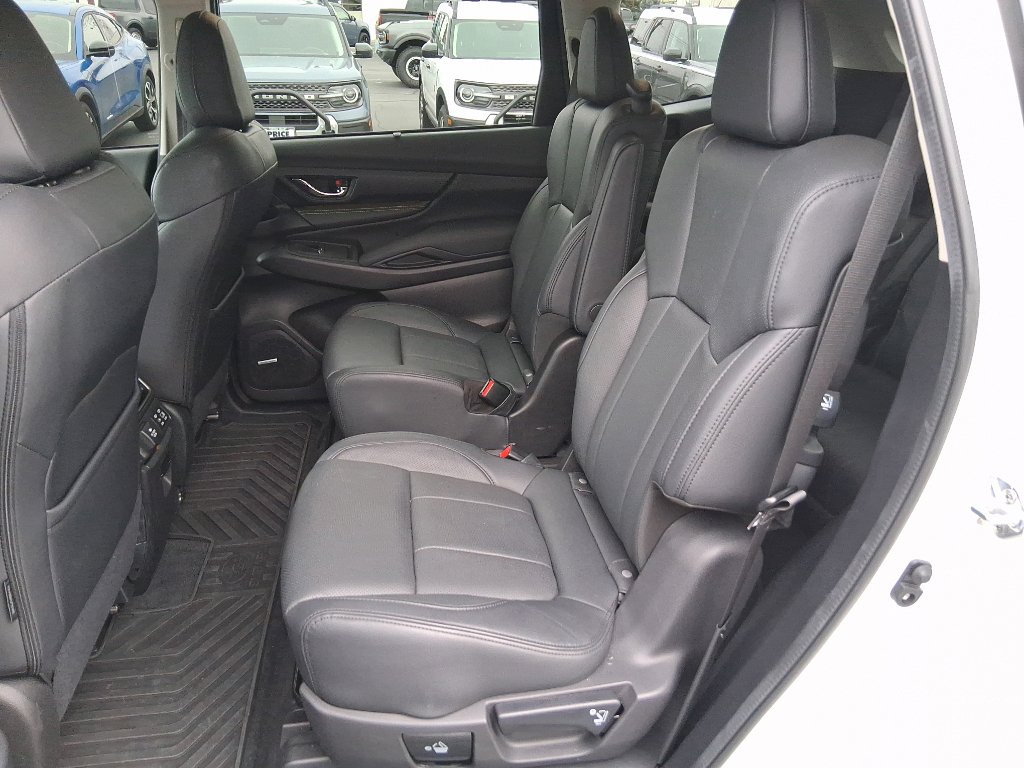 Used 2025 Subaru Ascent Bronze Edition image 11