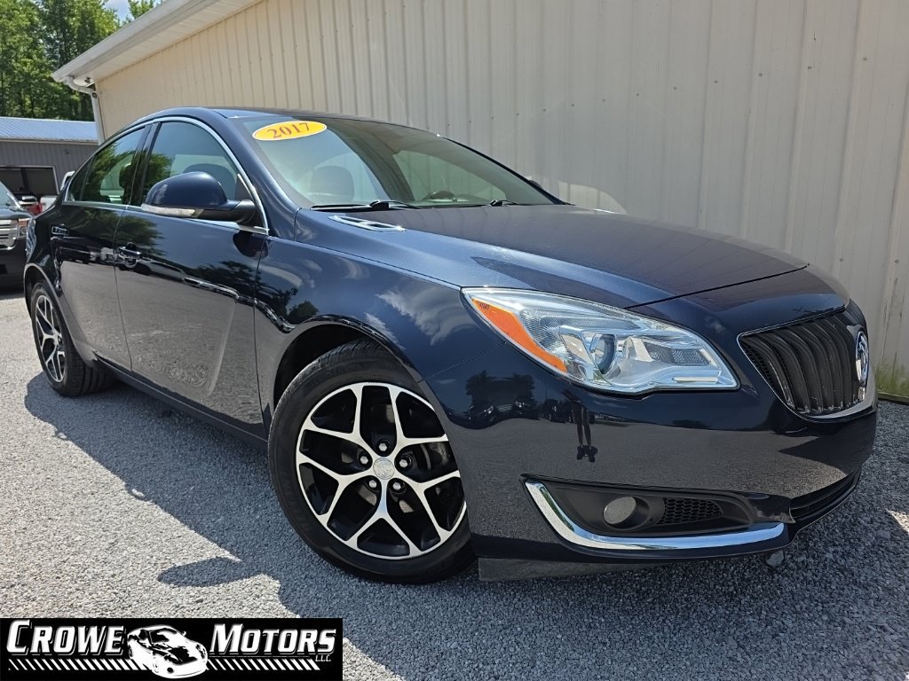 Used 2017 Buick Regal Sport Touring FWD image 1