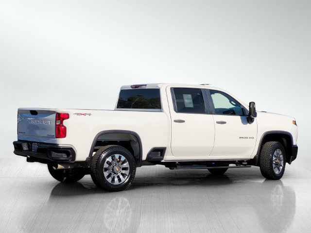 Used 2022 Chevrolet Silverado 2500 Custom w/ Custom Value Package AWD/4WD image 4