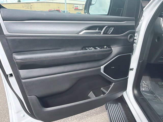 New 2026 Jeep Grand Wagoneer Limited AWD/4WD image 19
