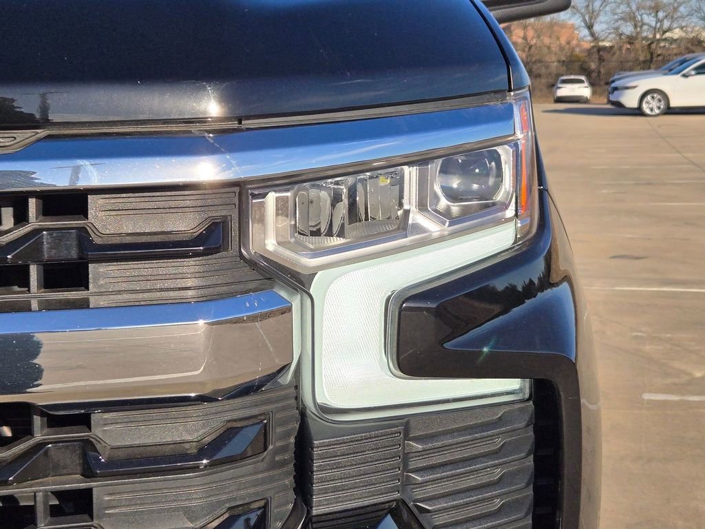 Used 2023 Chevrolet Silverado 1500 LT w/ Z71 Off-Road Package AWD/4WD image 32