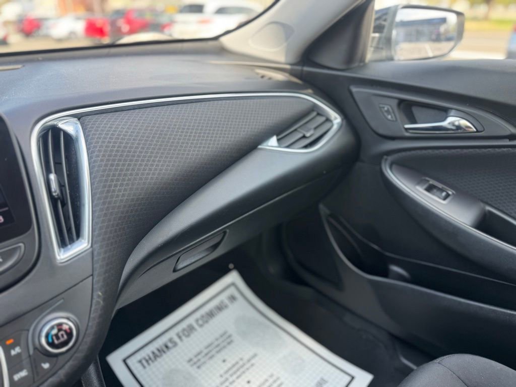 Used 2020 Chevrolet Malibu LT FWD image 31