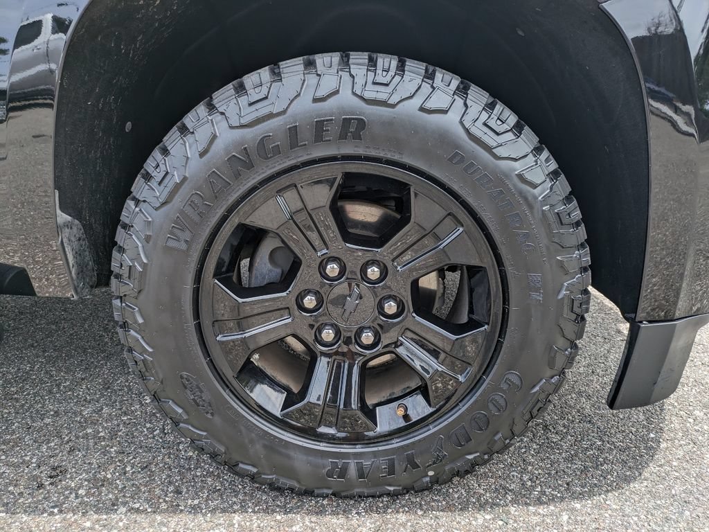 Used 2019 Chevrolet Tahoe LS RWD image 11