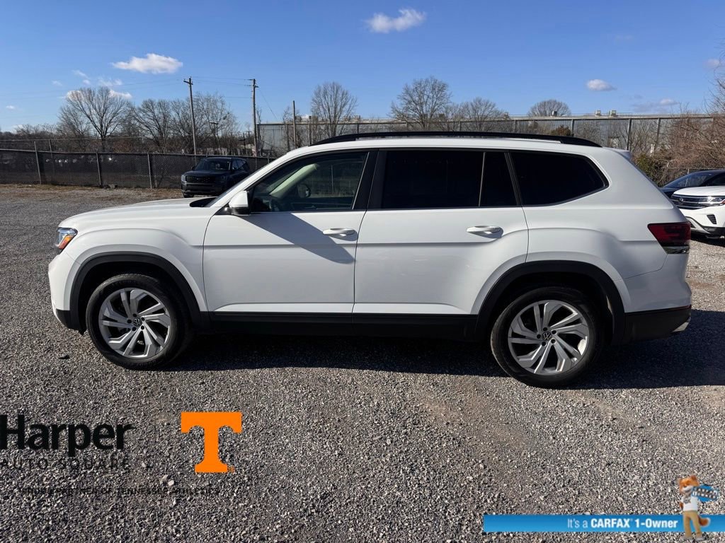 Used 2023 Volkswagen Atlas SE w/ Panoramic Sunroof Package image 2