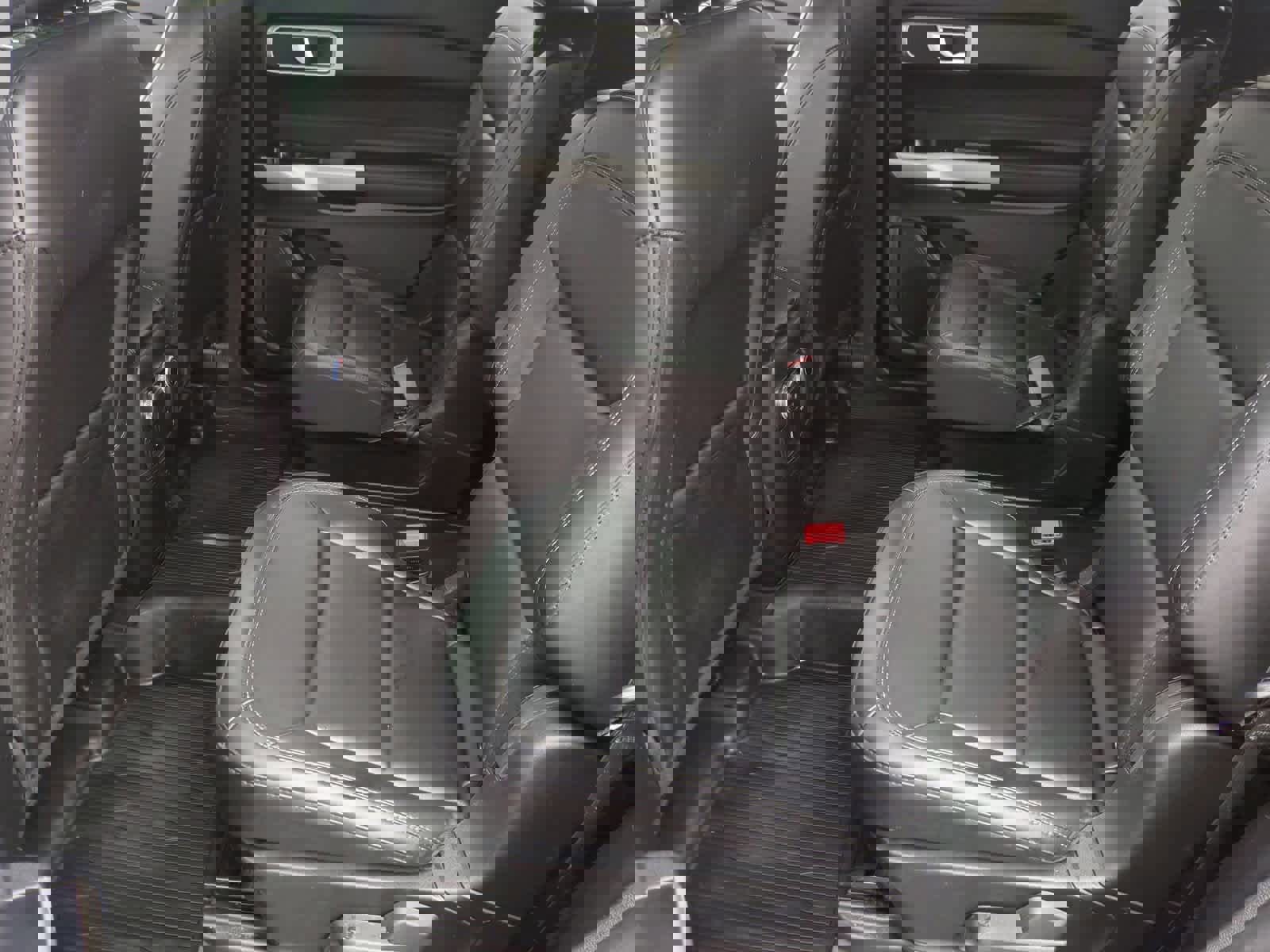 Used 2022 Ford Explorer XLT w/ Equipment Group 202A image 19