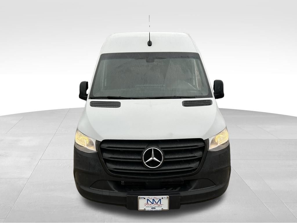 Used 2024 Mercedes-Benz Sprinter 2500 image 2