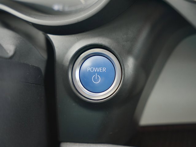 Used 2023 Toyota Sienna XLE image 23