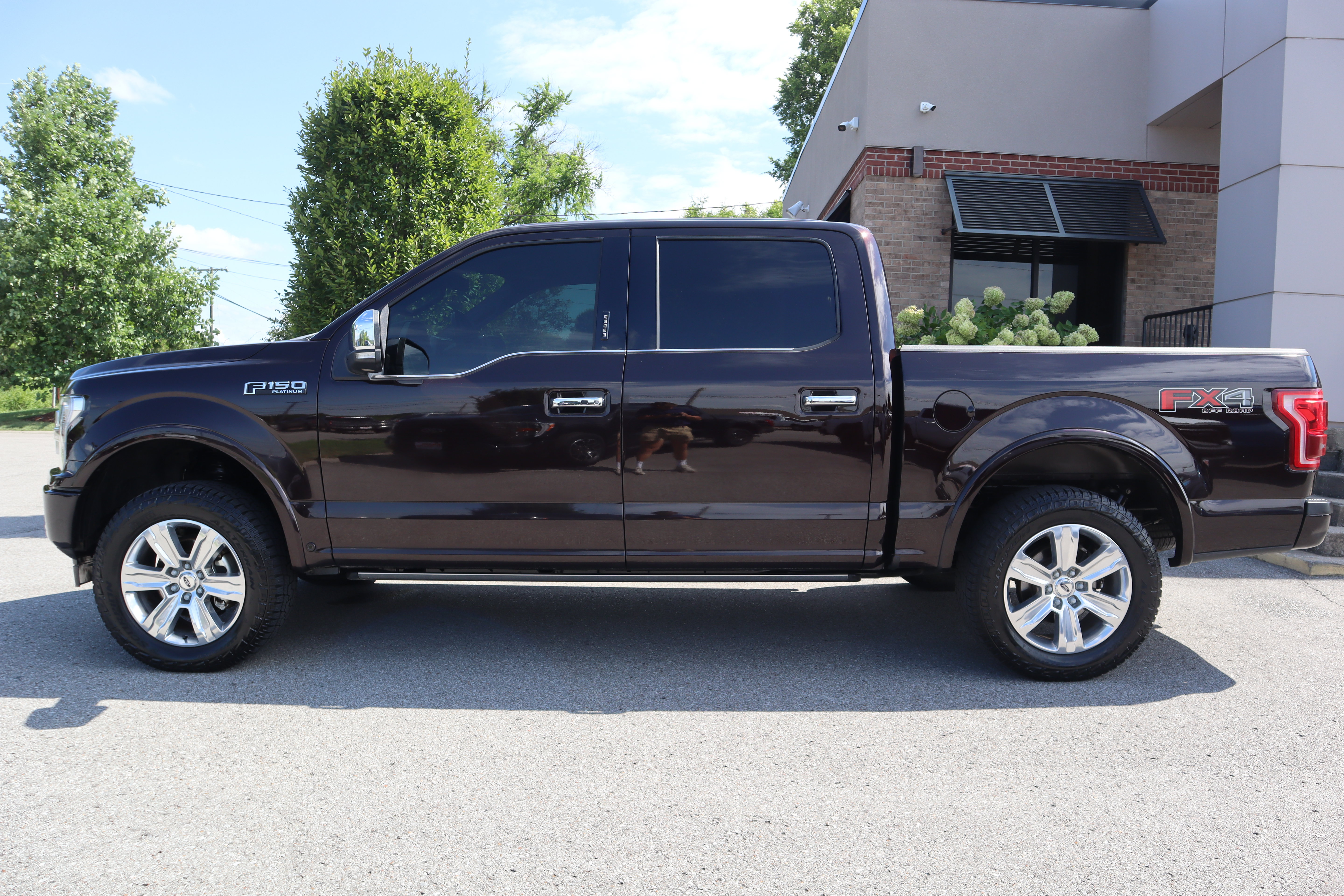Used 2018 Ford F150 Platinum w/ Equipment Group 701A Luxury AWD/4WD image 10