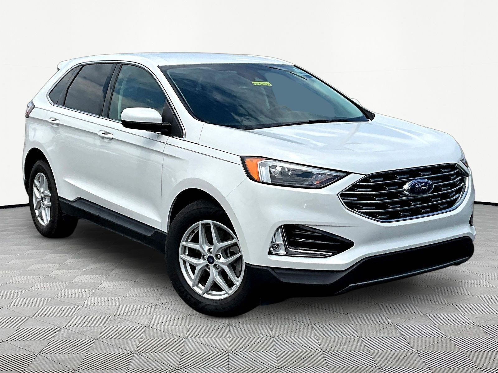 Used 2022 Ford Edge SEL w/ Convenience Package AWD/4WD image 3