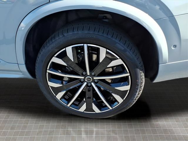New 2026 Volvo XC90 B6 Plus w/ Protection Package Premier AWD/4WD image 10