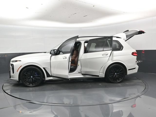 Used 2023 BMW X7 M60i w/ Executive Package AWD/4WD image 60