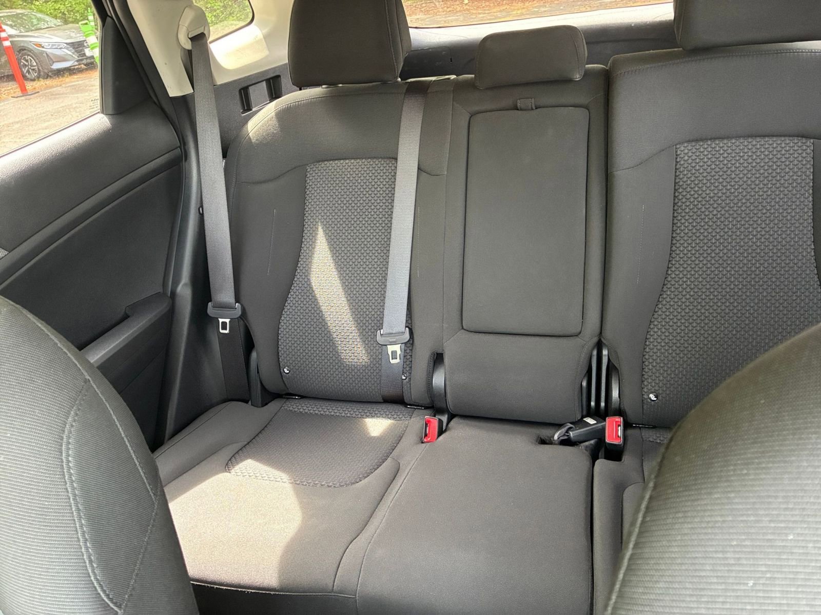 Used 2025 Kia Sportage LX image 38