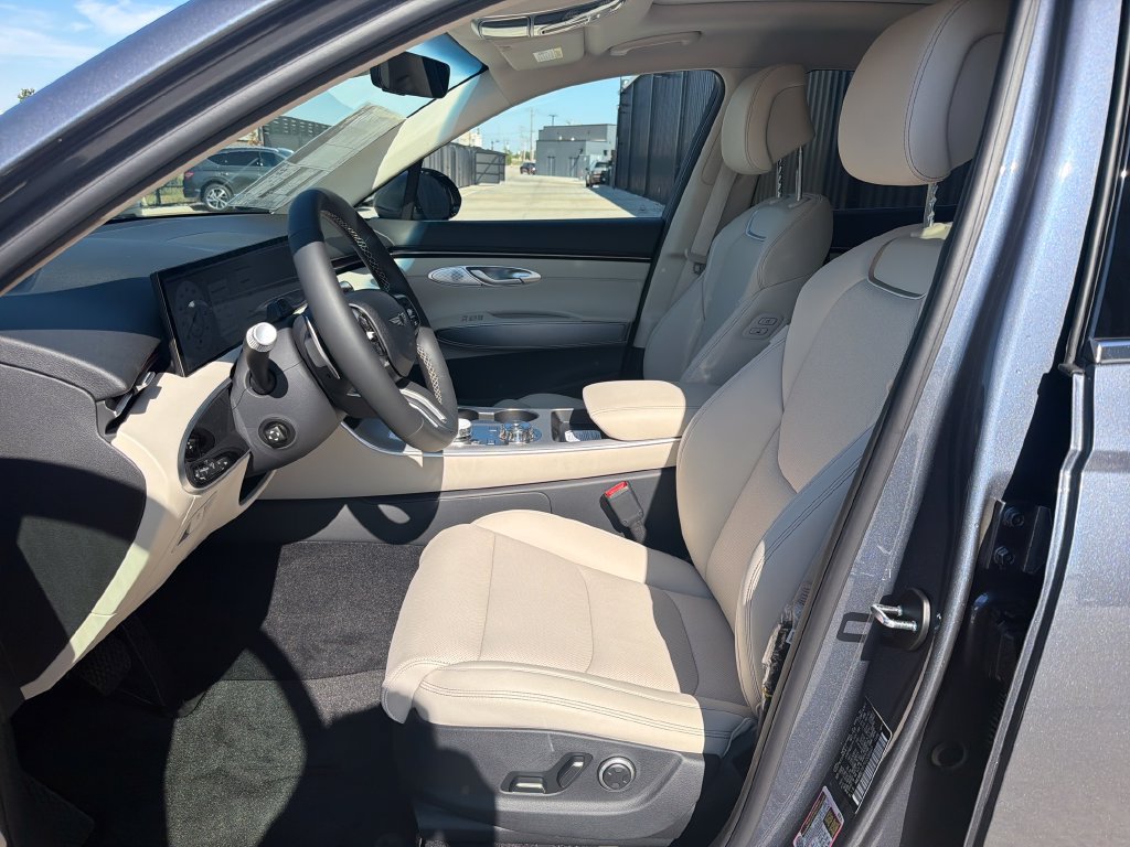 New 2027 Genesis GV70 2.5T Select AWD/4WD image 11