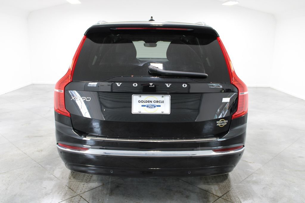 Used 2024 Volvo XC90 T8 Plus w/ Protection Package Premier AWD/4WD image 8