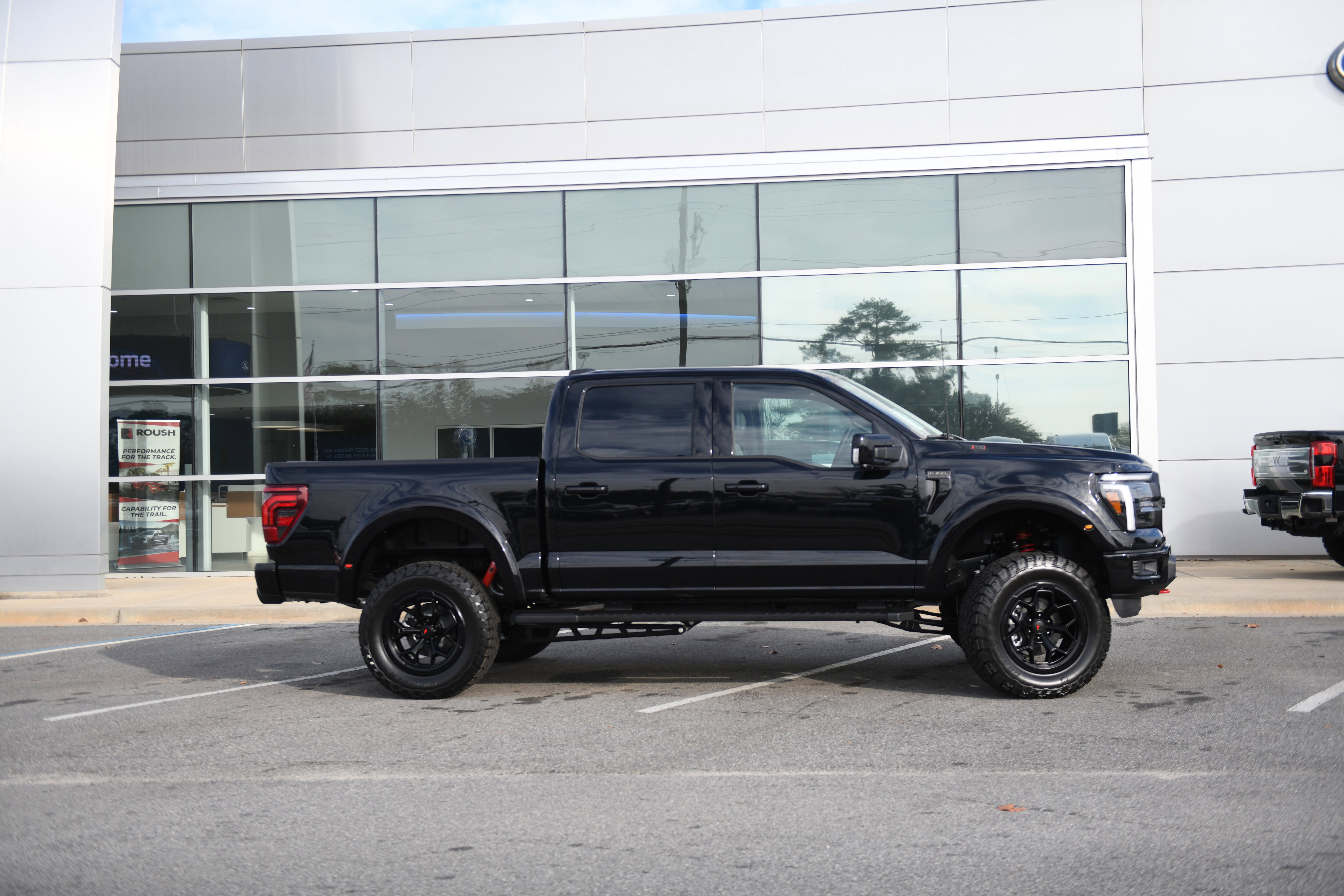 New 2025 Ford F150 Lariat w/ Equipment Group 502A High image 3