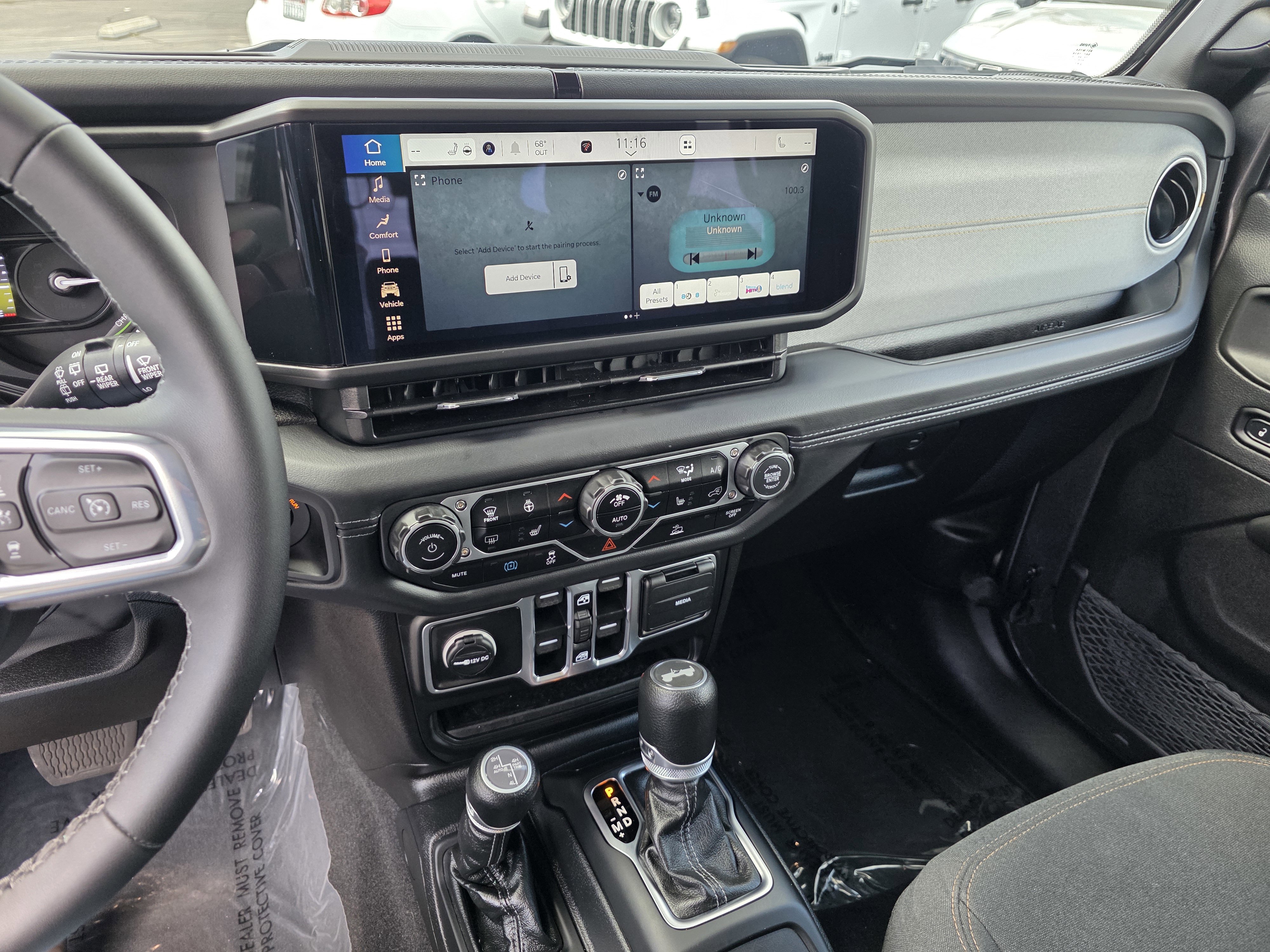 Certified 2025 Jeep Wrangler Sahara image 16