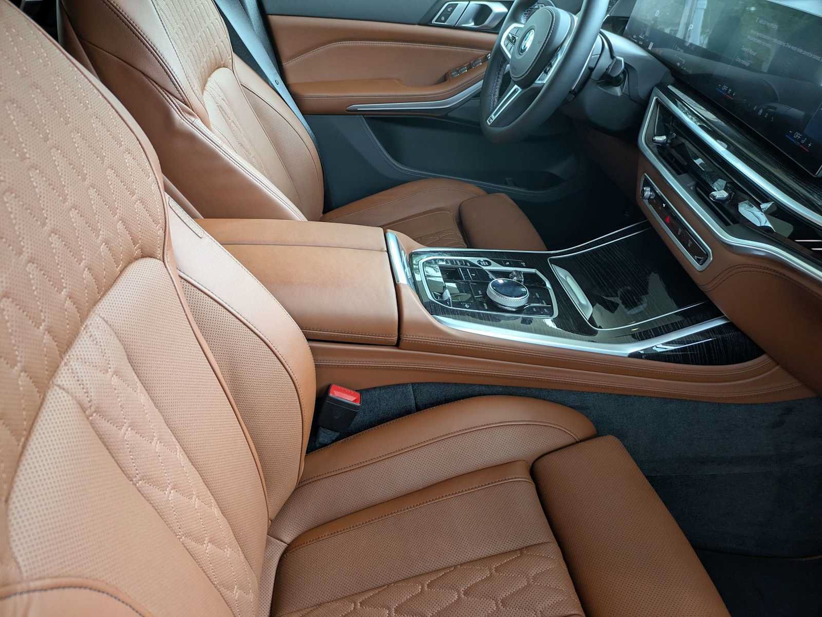 Used 2024 BMW X7 M60i w/ Executive Package AWD/4WD image 27