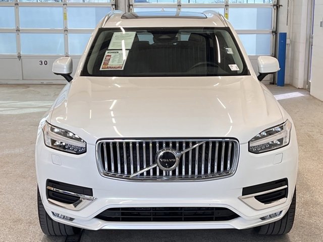 Used 2024 Volvo XC90 B5 Plus image 3
