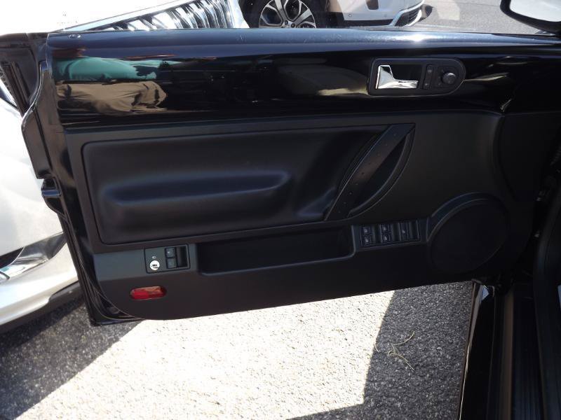 Used 2010 Volkswagen Beetle Convertible FWD image 15