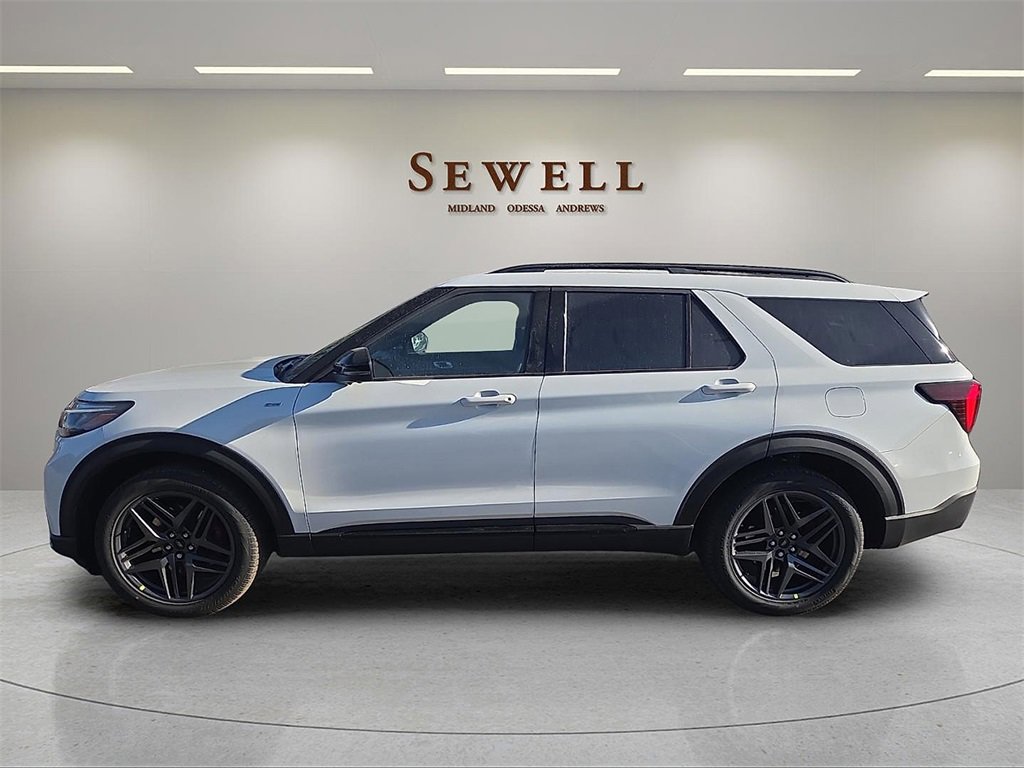 New 2026 Ford Explorer ST-Line w/ ST-Line Street Pack image 2