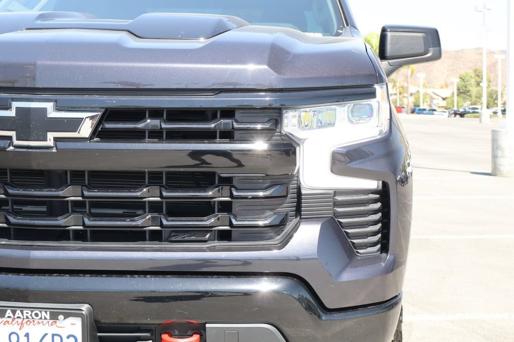 Used 2023 Chevrolet Silverado 1500 LT Trail Boss w/ LPO, Dark Essentials Package AWD/4WD image 8