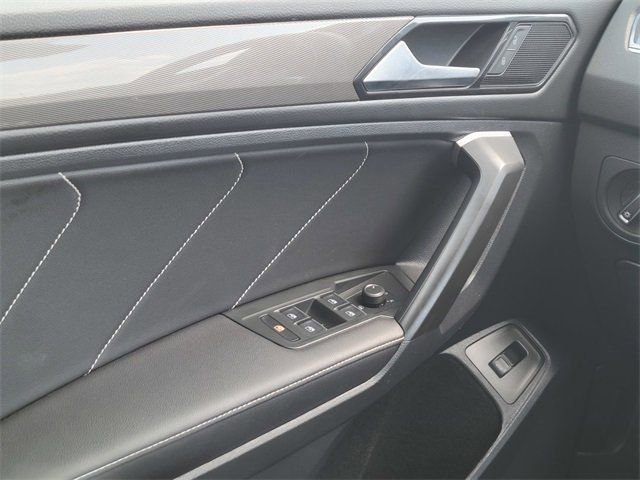 Used 2024 Volkswagen Tiguan Wolfsburg Edition image 31