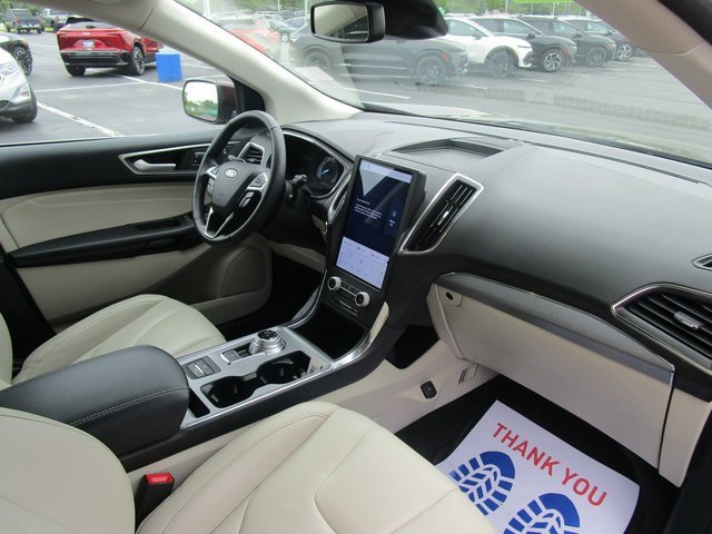 Used 2021 Ford Edge Titanium image 27