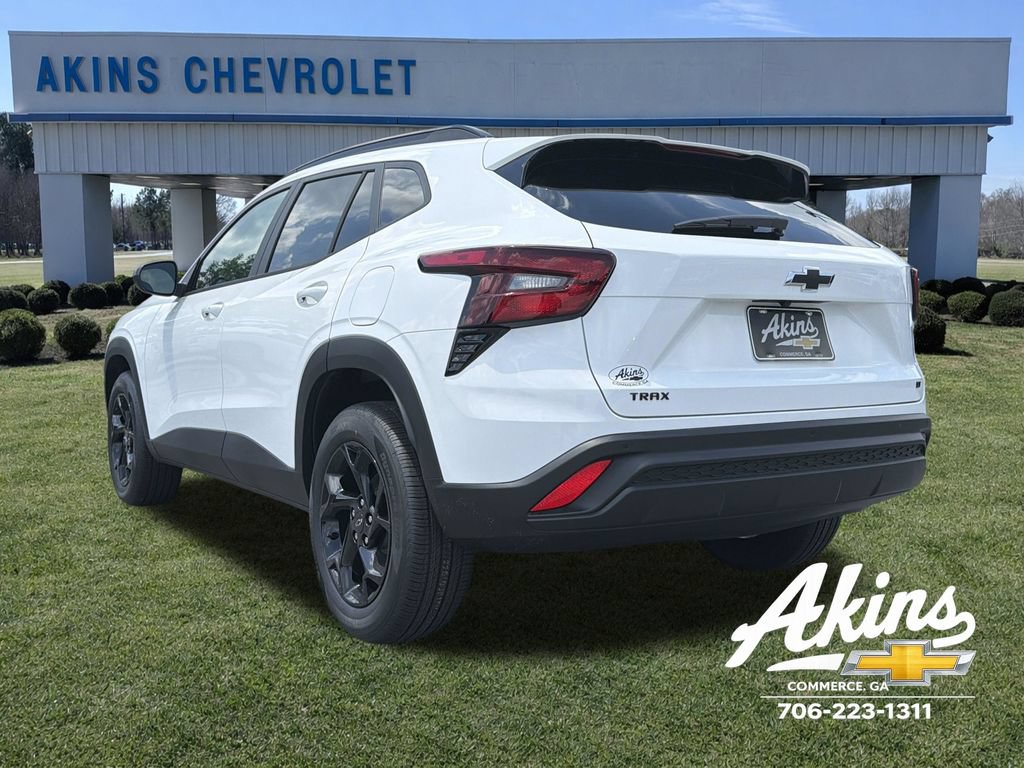 New 2026 Chevrolet Trax LT w/ Driver Confidence Package FWD image 2