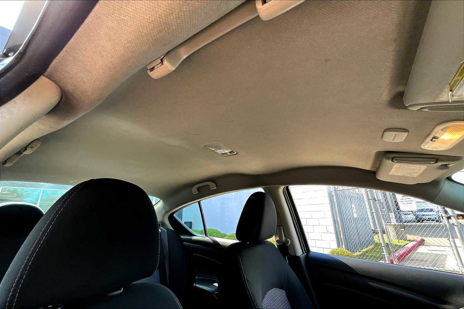 Used 2019 Nissan Versa SV image 12