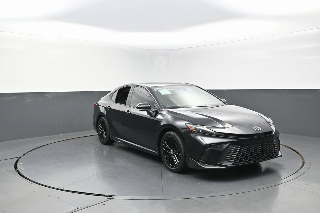 Used 2025 Toyota Camry SE image 55