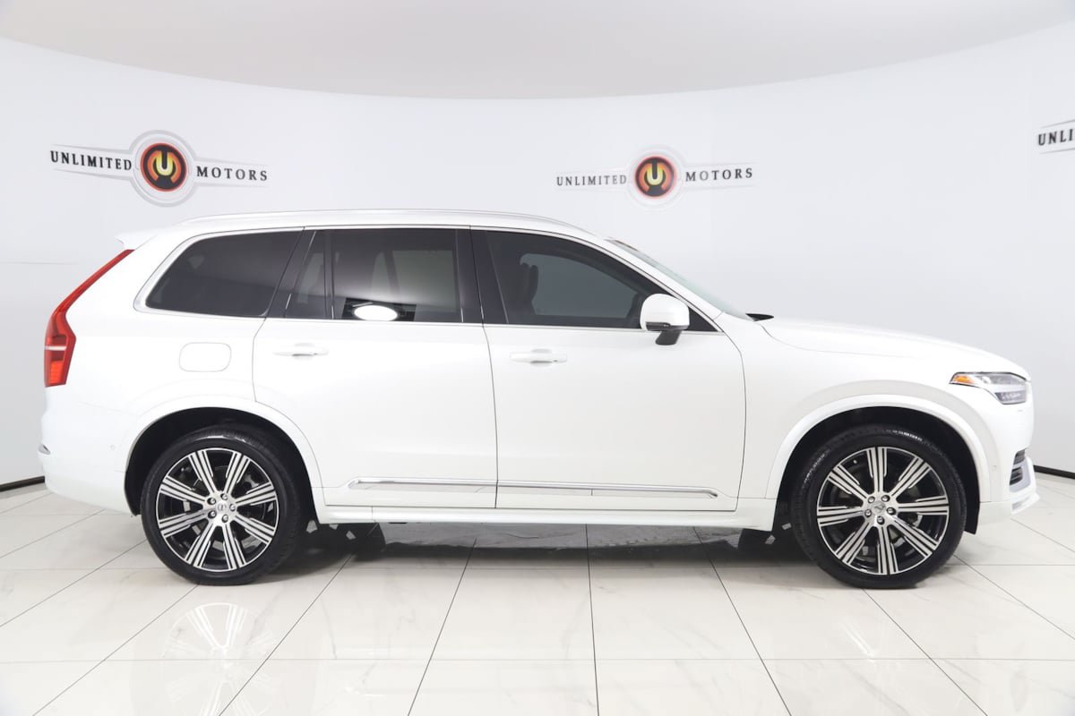 Used 2023 Volvo XC90 B6 Ultimate AWD/4WD image 2