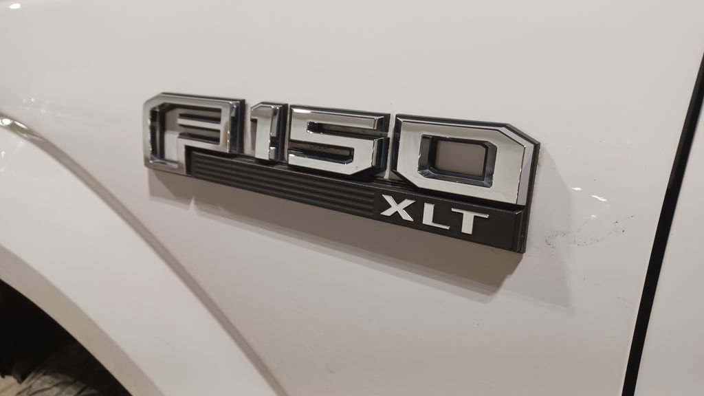 Used 2020 Ford F150 XLT w/ Equipment Group 302A Luxury image 3