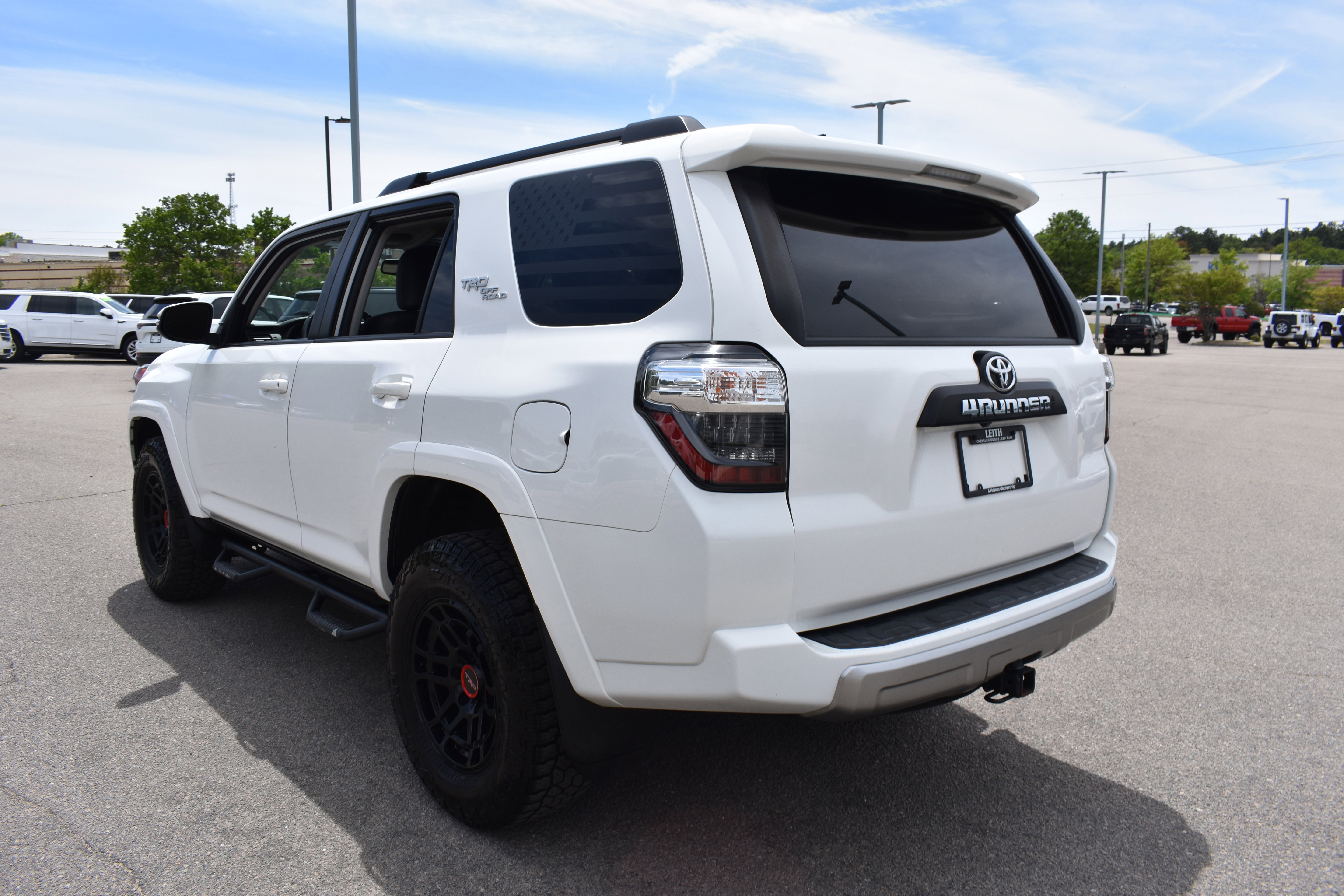 Used 2022 Toyota 4Runner TRD Off-Road Premium AWD/4WD image 7