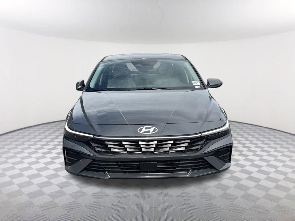 New 2026 Hyundai Elantra Limited FWD image 2