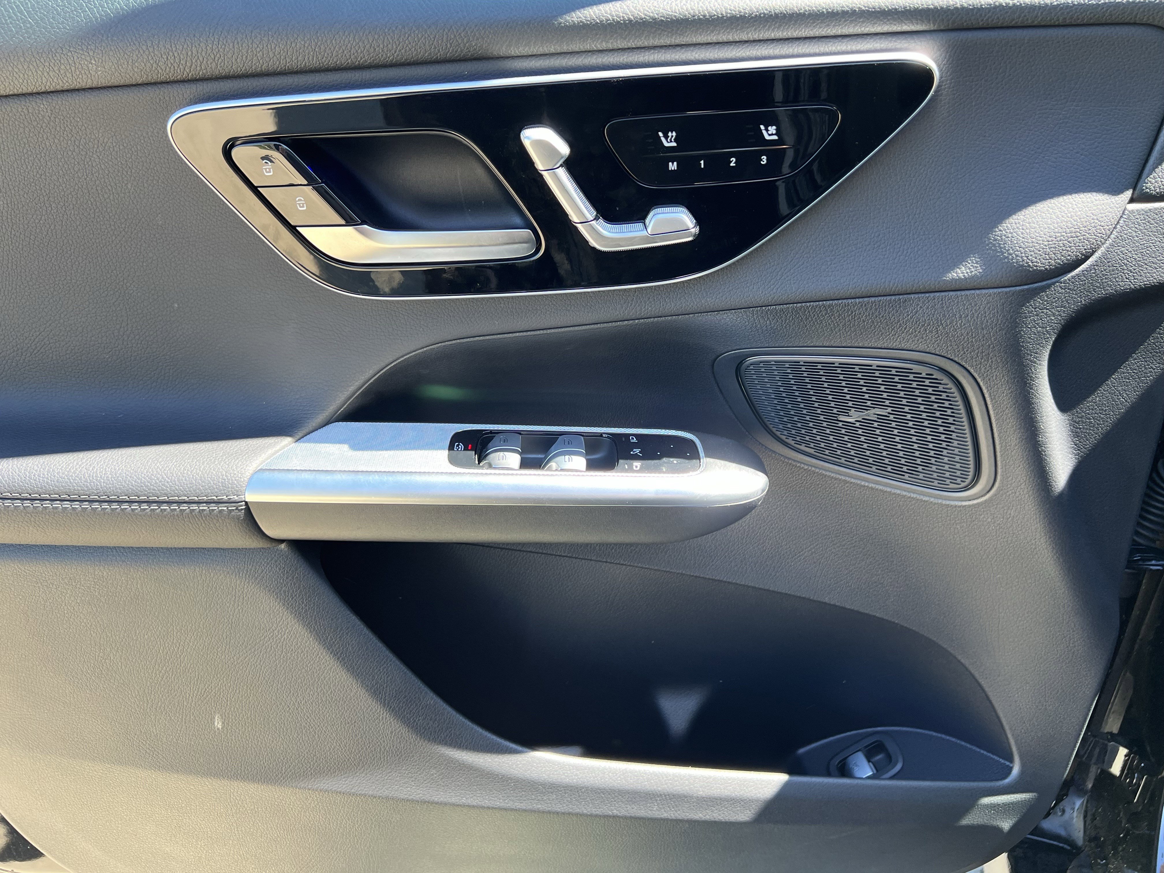 Certified 2025 Mercedes-Benz GLC 300 image 14