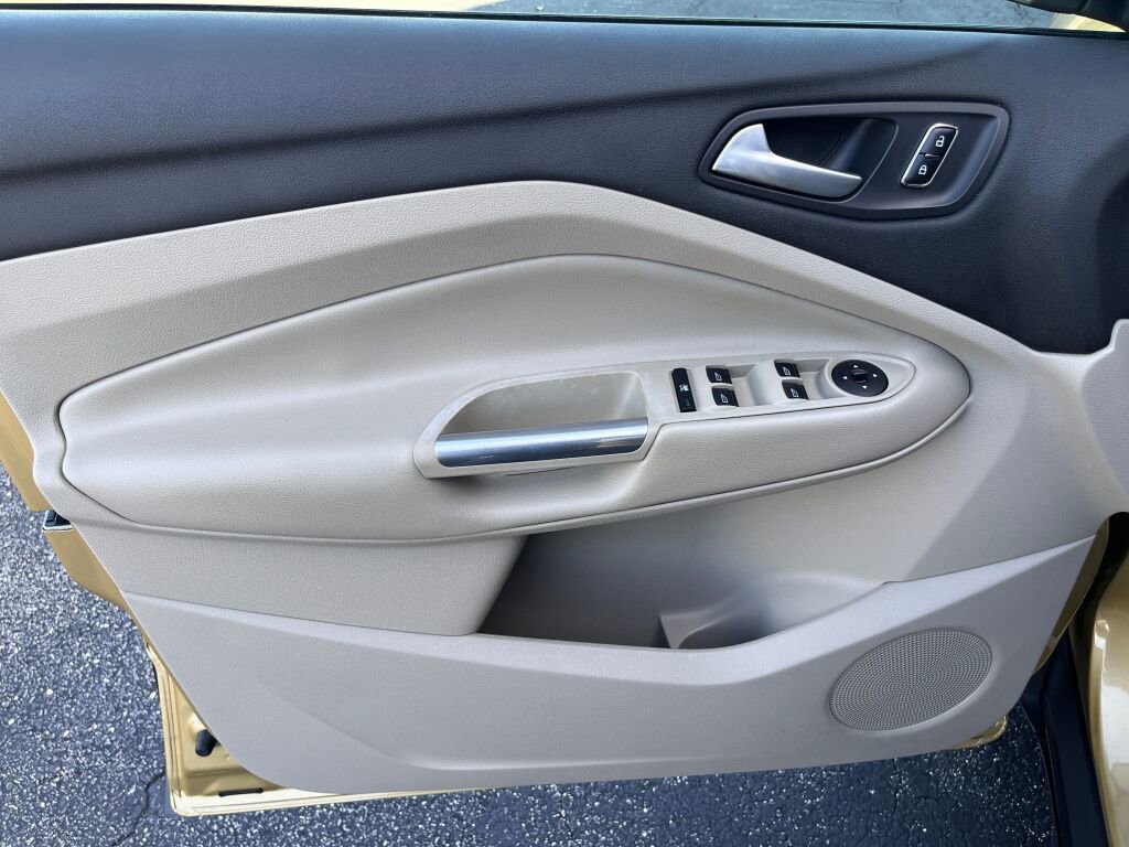 Used 2014 Ford Escape SE image 12