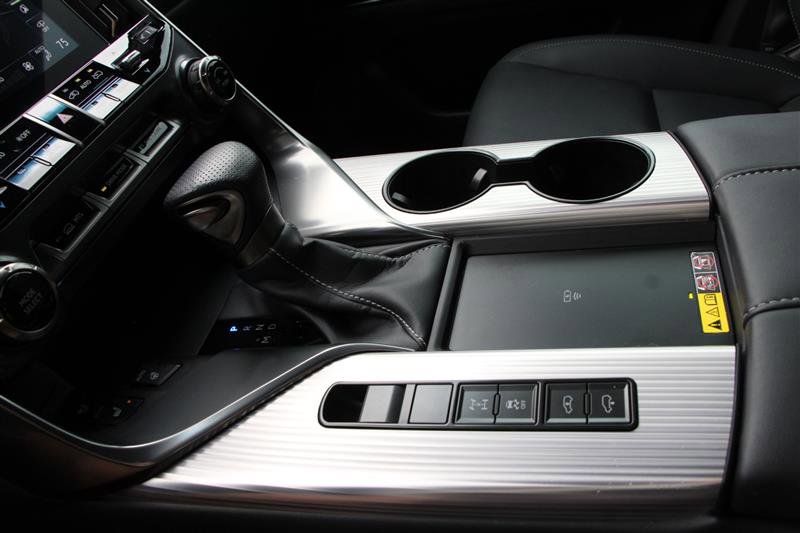 Used 2024 Lexus LX 600 F Sport image 16