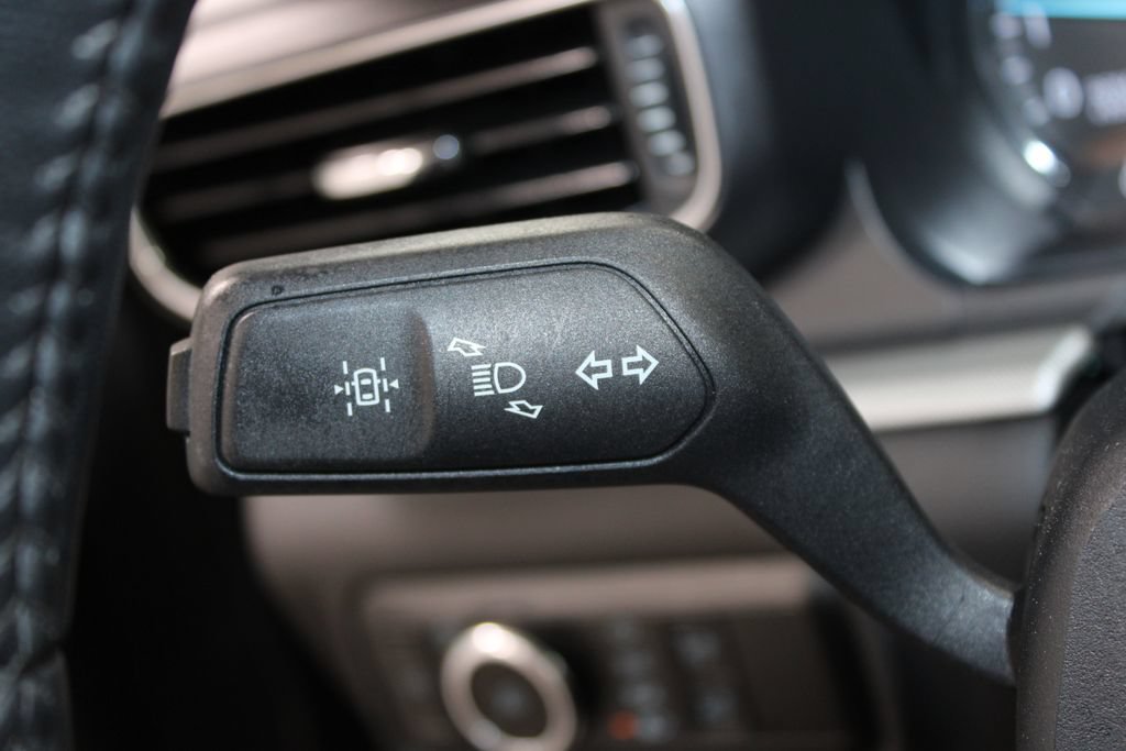 Used 2023 Ford Explorer XLT w/ Equipment Group 202A AWD/4WD image 37