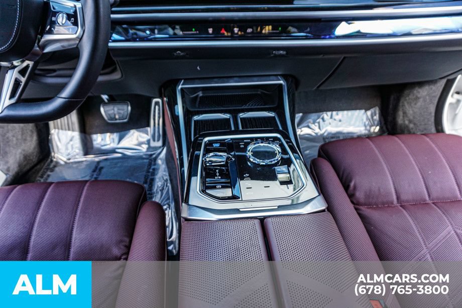 Used 2025 BMW i7 eDrive50 w/ M Sport Package RWD image 43