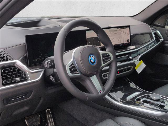 New 2026 BMW X5 xDrive50e w/ M Sport Package image 3