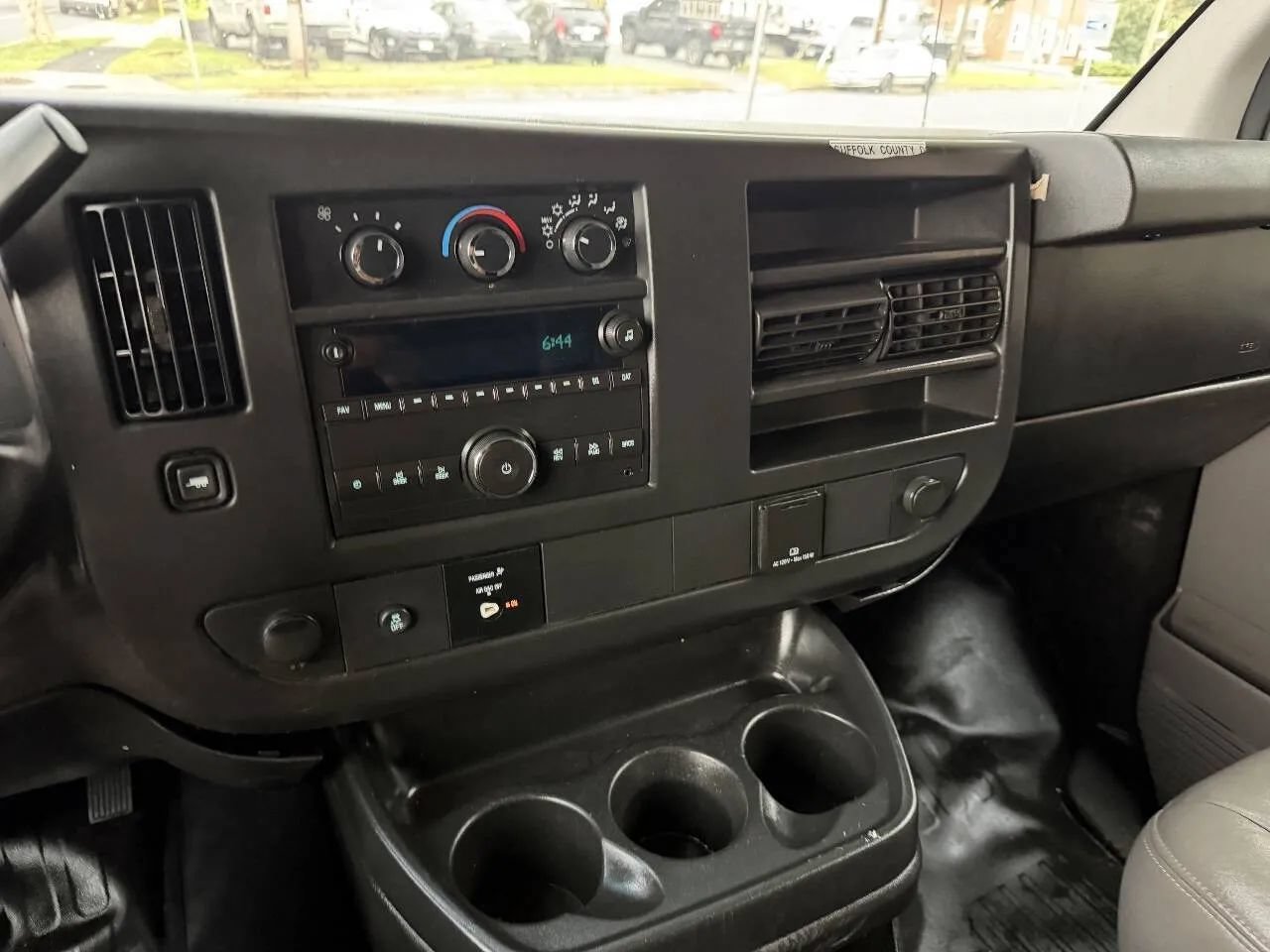 Used 2015 Chevrolet Express 2500 w/ Cold Climate Package RWD image 27