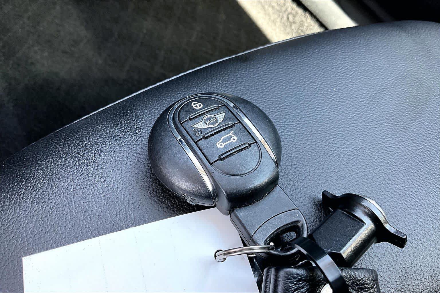 Used 2015 MINI Cooper S FWD image 15