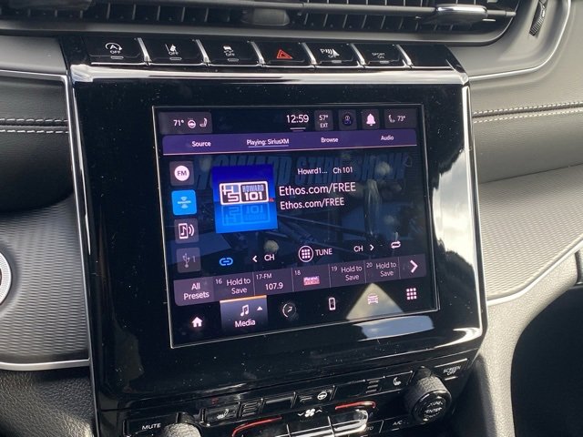 New 2025 Jeep Grand Cherokee L Altitude image 41