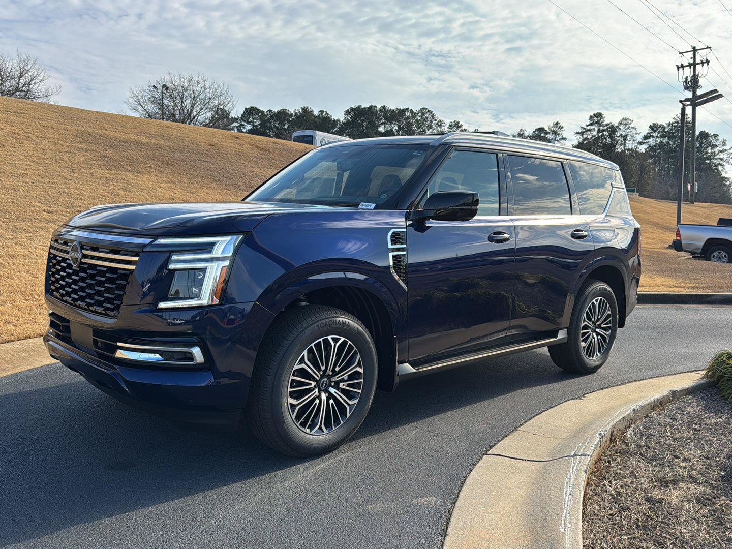 New 2026 Nissan Armada SL w/ Captain's Chari Seat Package RWD image 2