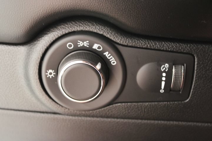 Used 2024 Dodge Durango SXT AWD/4WD image 38