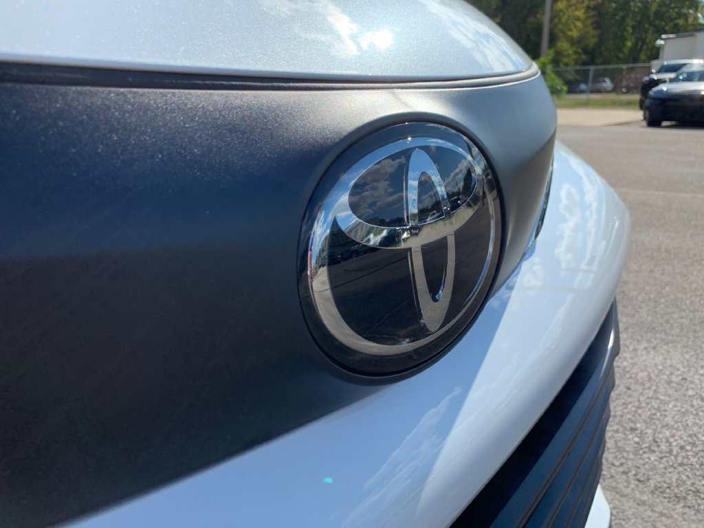 New 2026 Toyota Sienna XLE AWD/4WD image 36