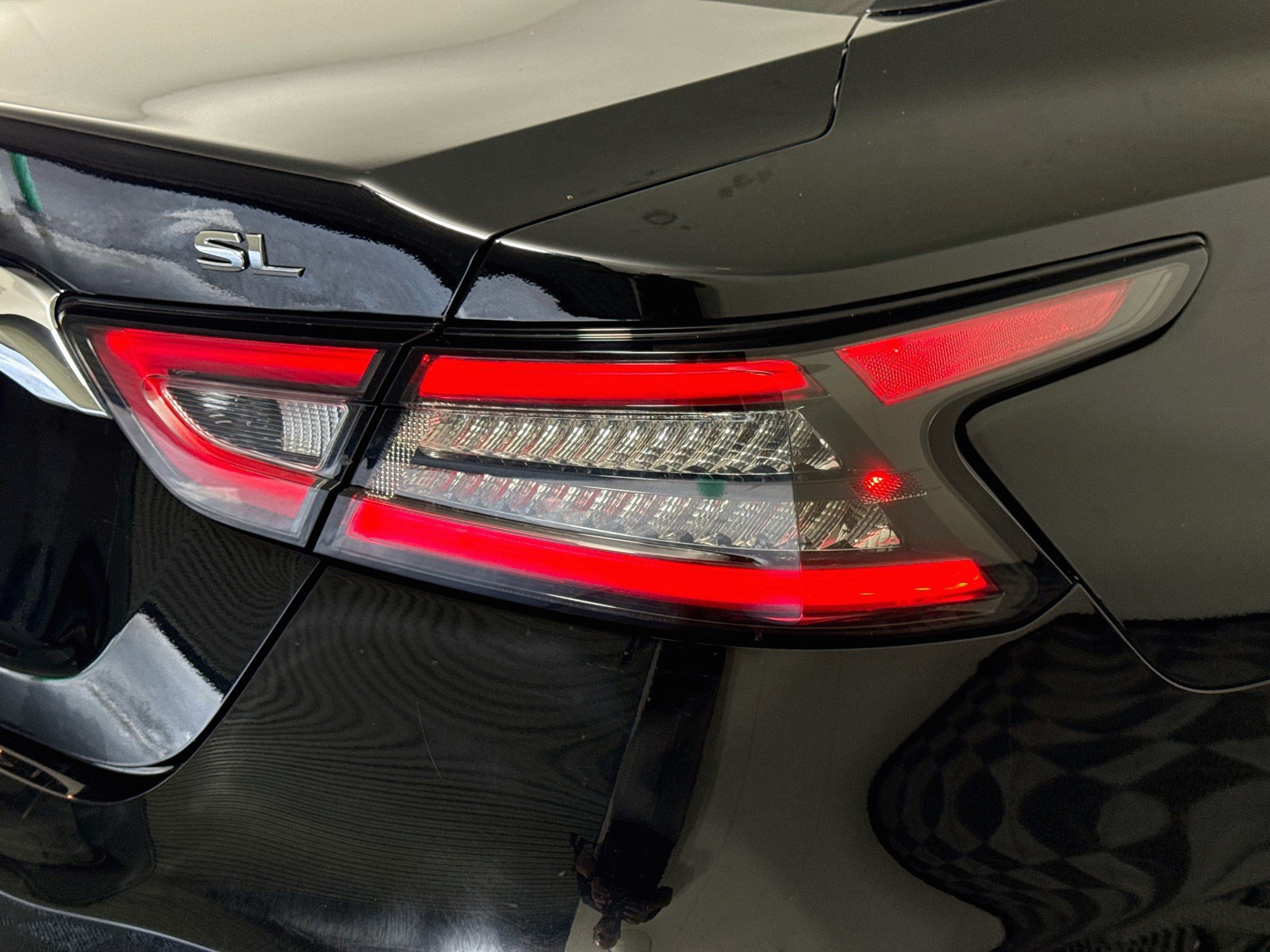 Used 2023 Nissan Maxima SL FWD image 34